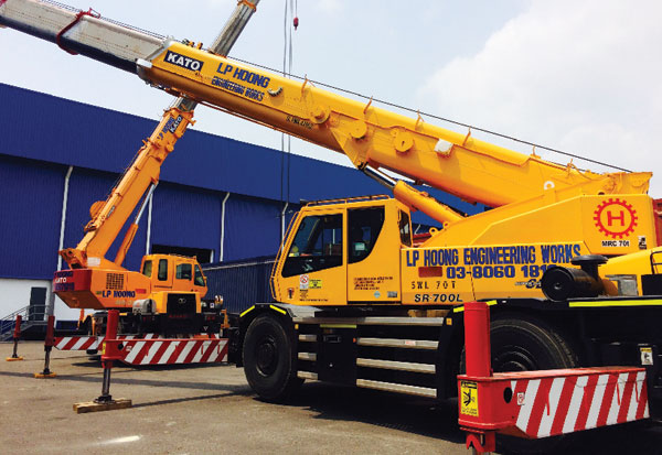 HEAVY MACHINERY UNLOADING & LOADING WORK